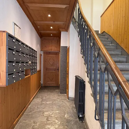 Modern 2-br In The Heart Of アパート シャモニー