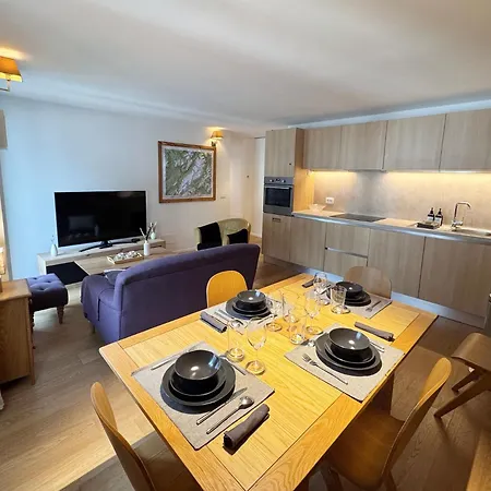 Modern 2-br In The Heart Of アパート